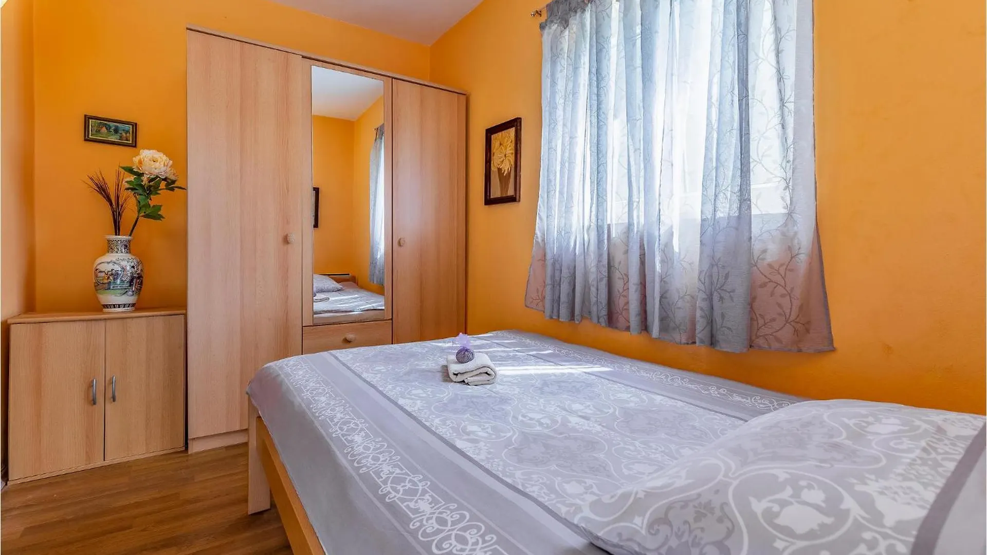 Amazing Home In Liznjan With Kitchen Chorvatsko